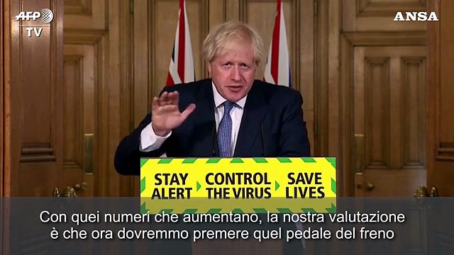 Coronavirus, Johnson: Slitta l'allentamento delle restrizioni