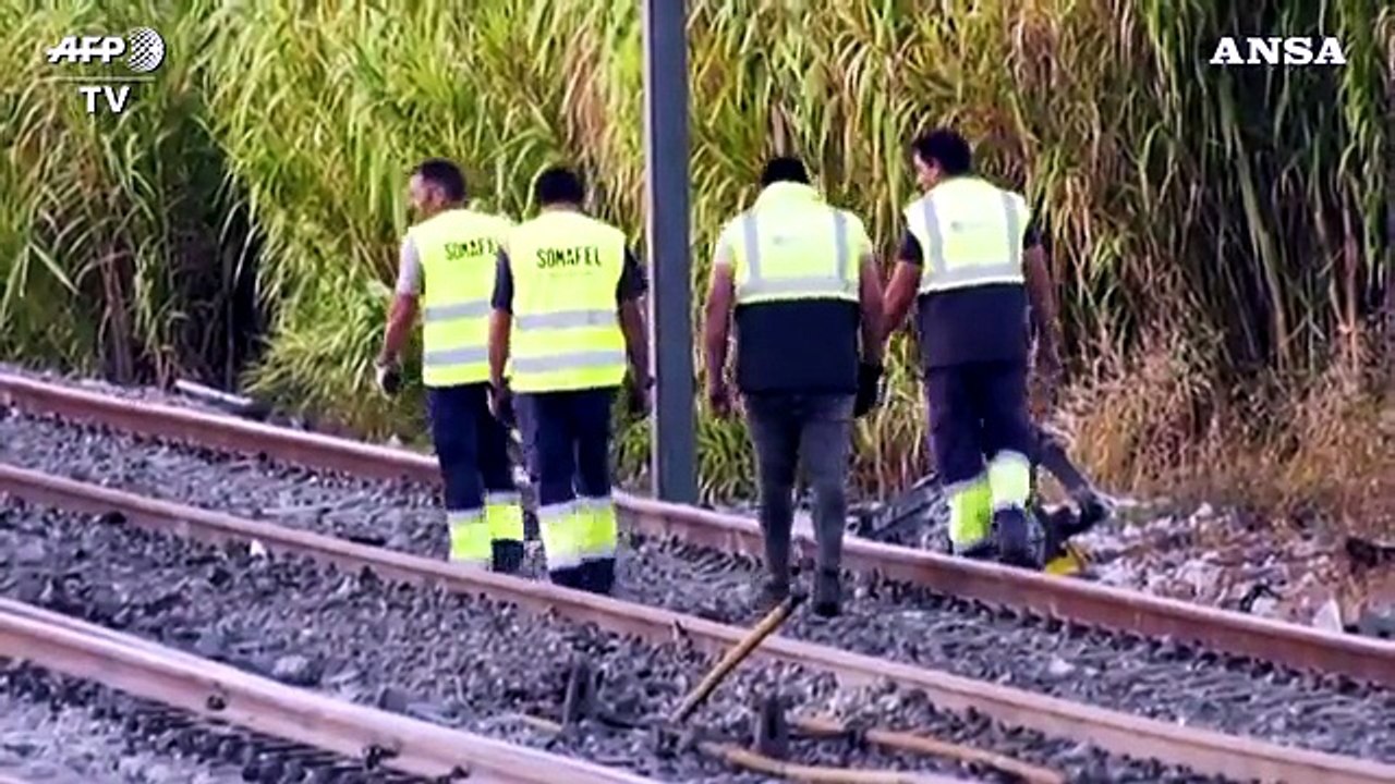 Deraglia treno in Portogallo, due morti e diversi feriti gravi