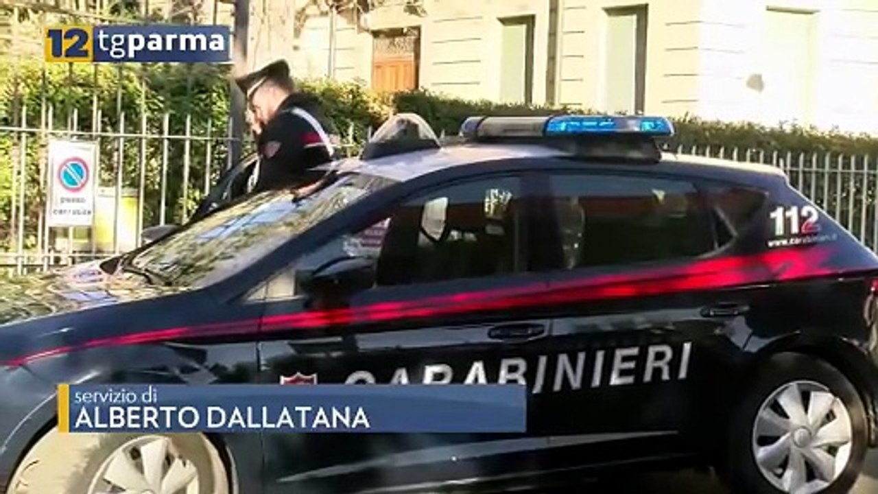 FINGONO DI CERCARGLI UN TAXI, MA LO RAPINANO: DUE DENUNCIATI | FINGONO DI CERCARGLI UN TAXI, MA LO RAPINANO: DUE DENUNCIATI