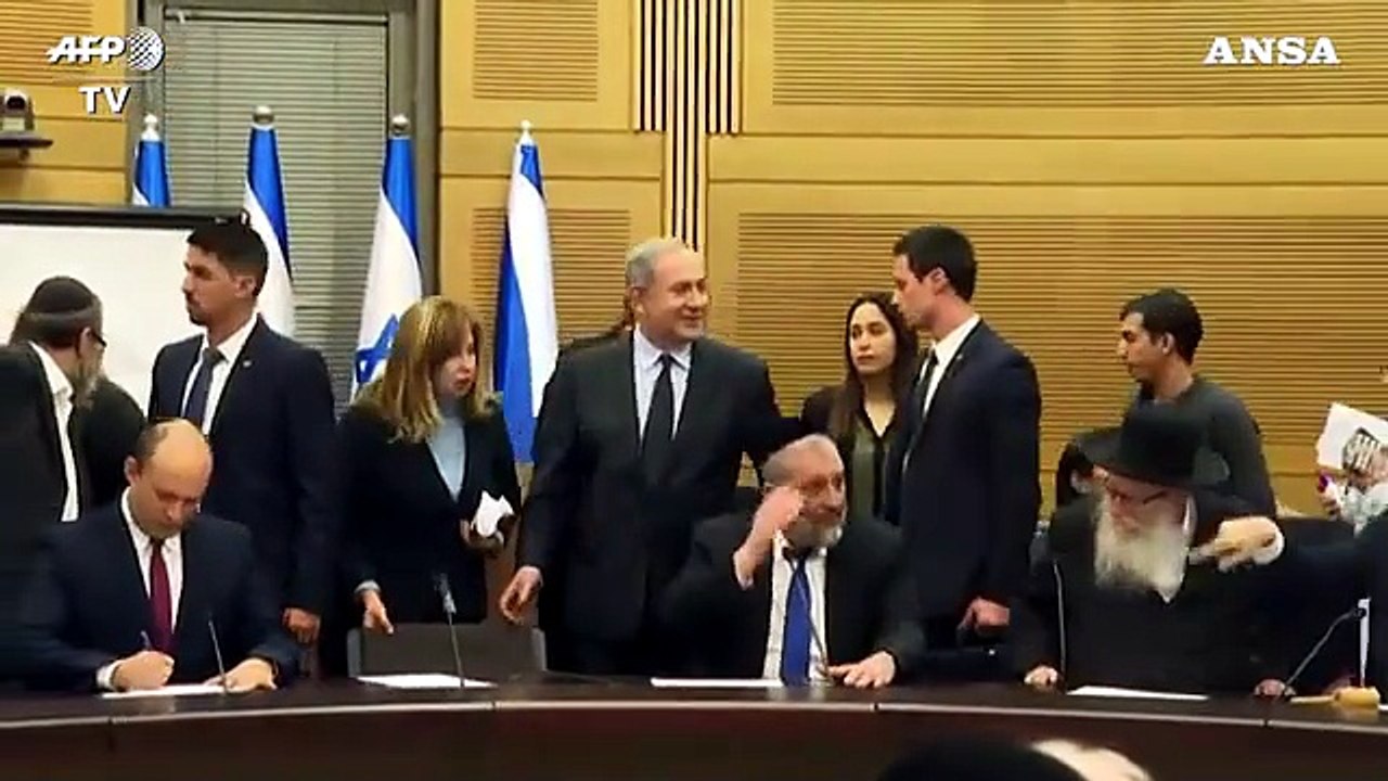 Israele approva lockdown di almeno tre 3 settimane