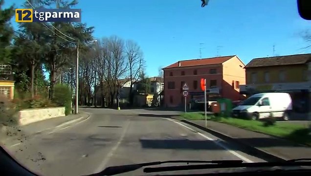 TENTATO OMICIDIO: I CARABINIERI HANNO TROVATO IL COLTELLO E UNO SCRITTO DELL'AGGRESSORE | TENTATO OMICIDIO: I CARABINIERI HANNO TROVATO IL COLTELLO E UNO SCRITTO DELL'AGGRESSORE
