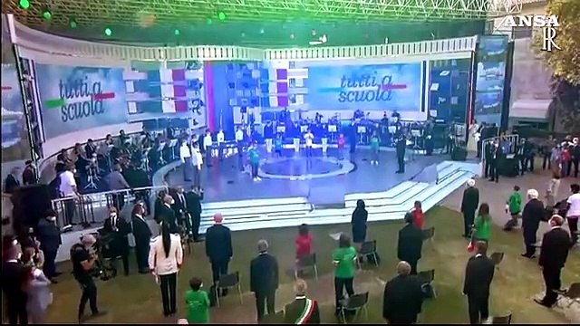 Scuola, l'inno di'Italia per l'inaugurazione dell'anno scolastico