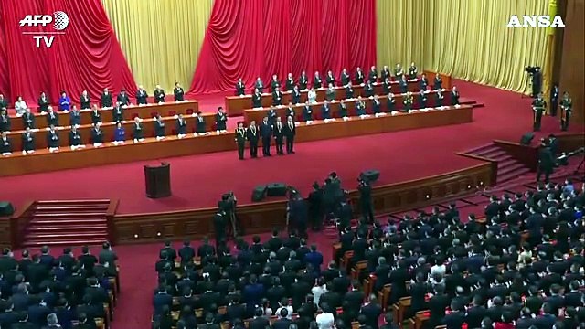 Xi Jinping consegna medaglie agli eroi della lotta al coronavirus