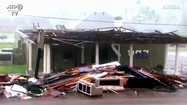 Louisiana, il passaggio dell'uragano Delta: migliaia abitazioni distrutte