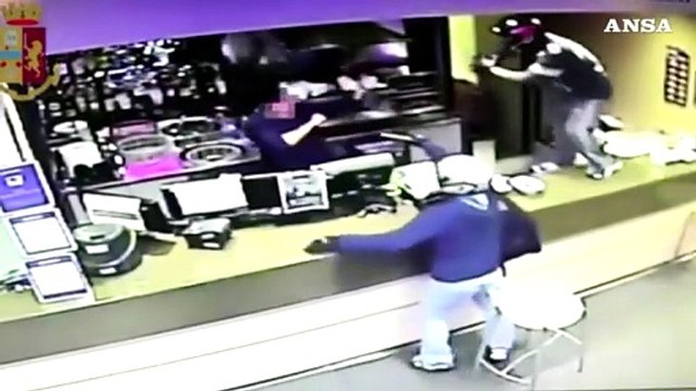 Bologna, la Polizia di Stato arresta gli autori di 4 rapine a mano armata