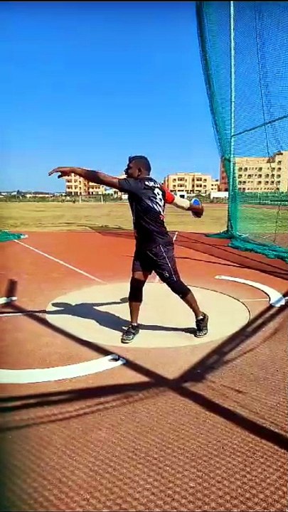 Discuss throw