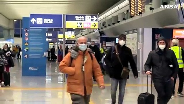 A Fiumicino atterrato il primo volo 'Covid-tested' da New York