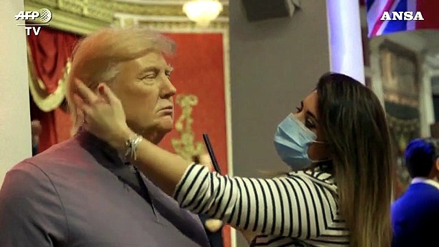 Londra, al Madame Tussauds il Trump di cera vestito da golfista