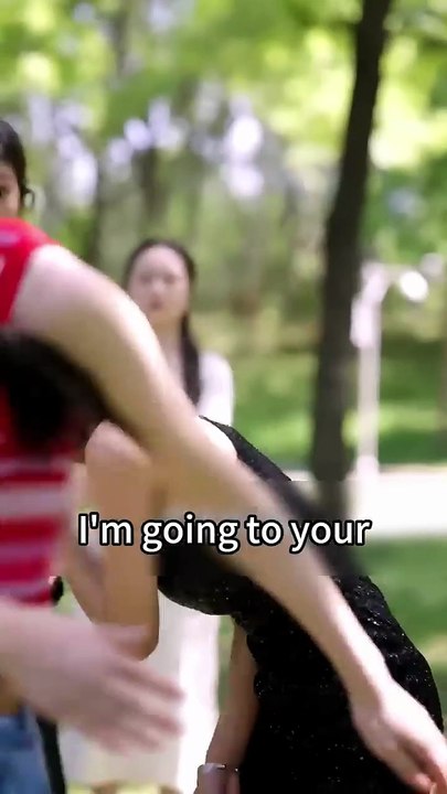 A Poor Crayfish Seller Saved a Hunted Stranger—He Turned Out to Be a Billionaire CEO! #cdrama