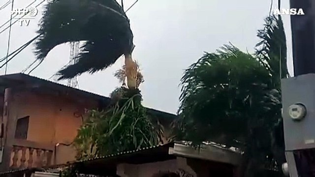L'uragano Eta tocca terra in Nicaragua, venti fino a 230 km orari
