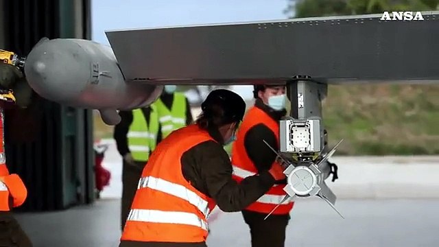Aeronautica, in volo su un caccia Eurofighter del 36 Stormo
