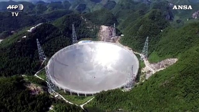 Cina, entra in funzione il piu' grande radiotelescopio della storia