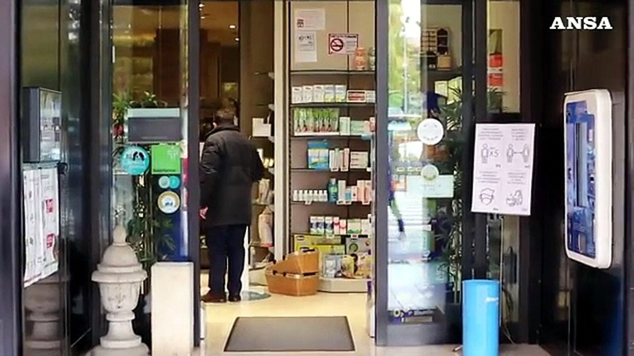 Weekend di divieti, da sabato negozi chiusi e niente "vasche"