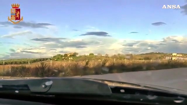 Agrigento, corse clandestine di cavalli: 38 persone denunciate