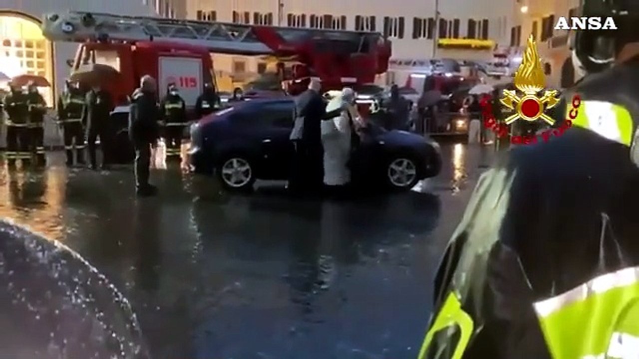 Festa dell'Immacolata, il Papa a sorpresa a piazza di Spagna