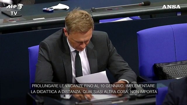 Covid, l'accorato appello di Merkel a rispettare le misure: Troppi morti, e' inaccettabile