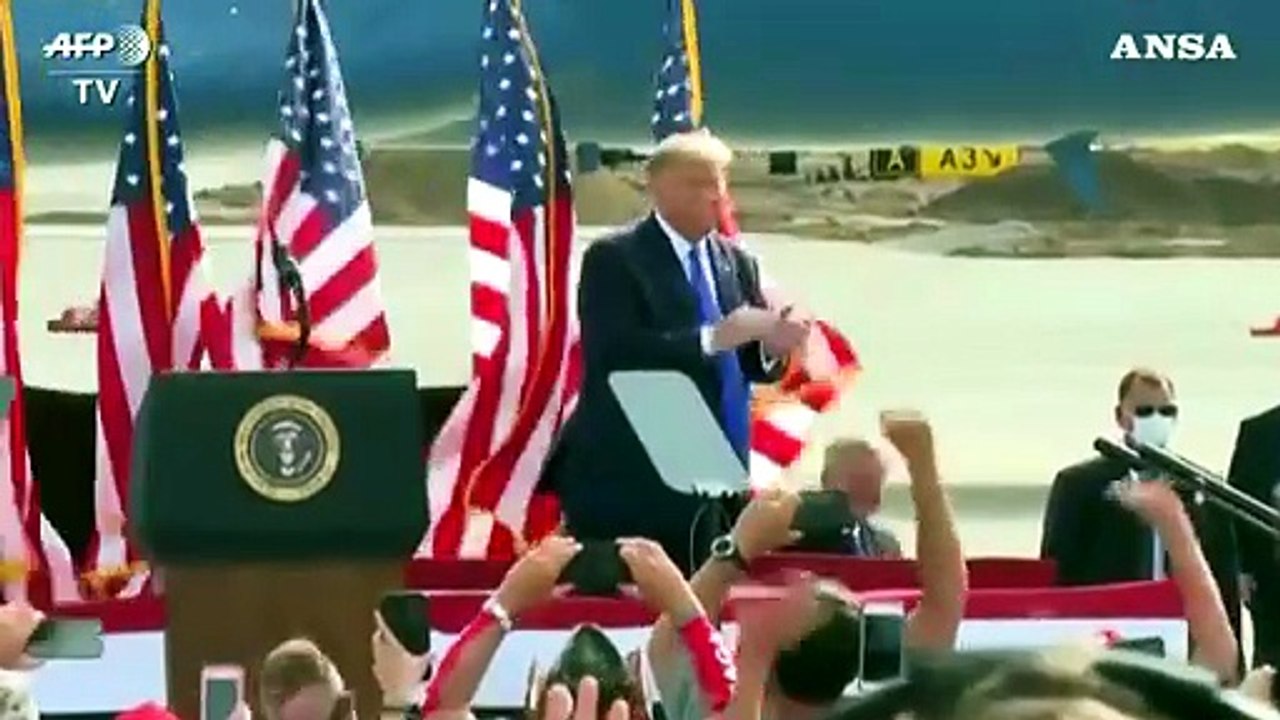 Trump vuole lanciare una tv digitale e affossare la Fox