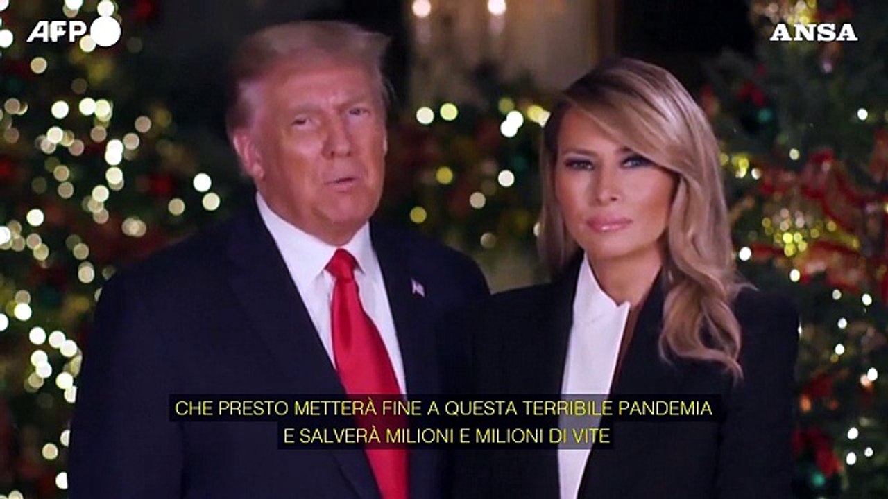 Natale, gli auguri di Donald e Melania Trump agli americani