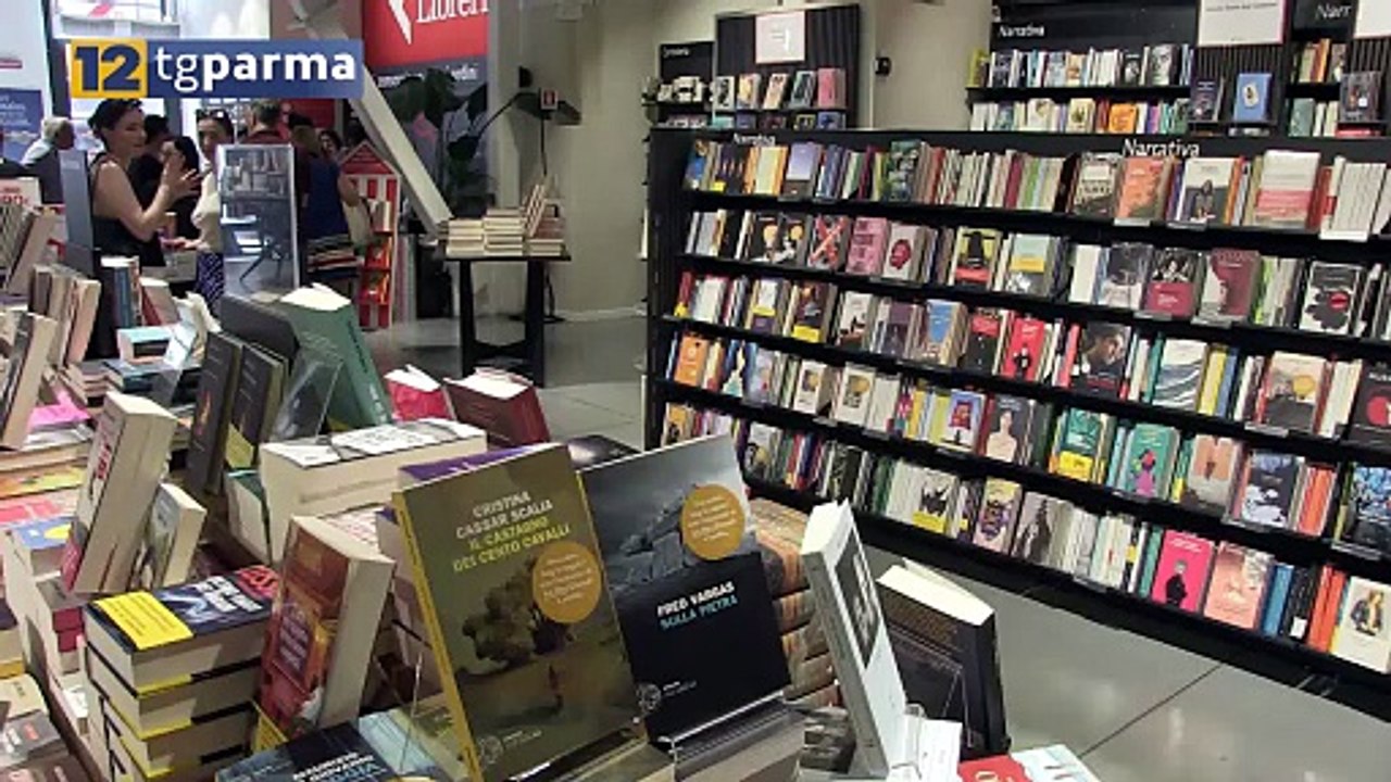 LIBRI SOTTO L'OMBRELLONE: I PIU' VENDUTI SONO S...