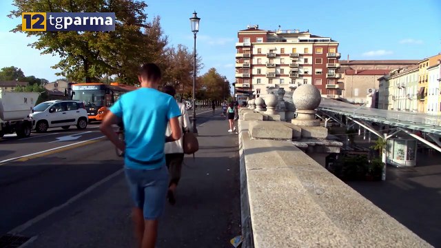 PIAZZA GHIAIA, GIOVANI IMPORTUNANO I PASSANTI: UN 20ENNE DENUNCIATO | PIAZZA GHIAIA, GIOVANI IMPORTUNANO I PASSANTI: UN 20ENNE DENUNCIATO