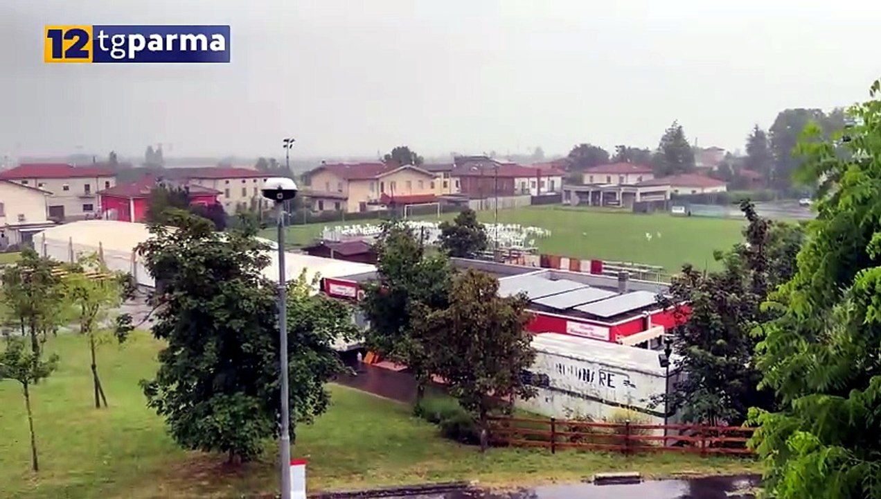METEO, ALLERTA ANCHE LUNEDÌ. MA POI TORNERÀ IL SOLE CON 30° | METEO, ALLERTA ANCHE LUNEDÌ. MA POI TORNERÀ IL SOLE CON 30°