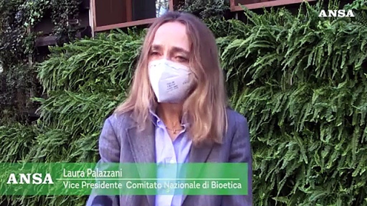 Vaccini, Comitato bioetico: "No obbligo di vaccinazione ma attenzione massima alle fake news"