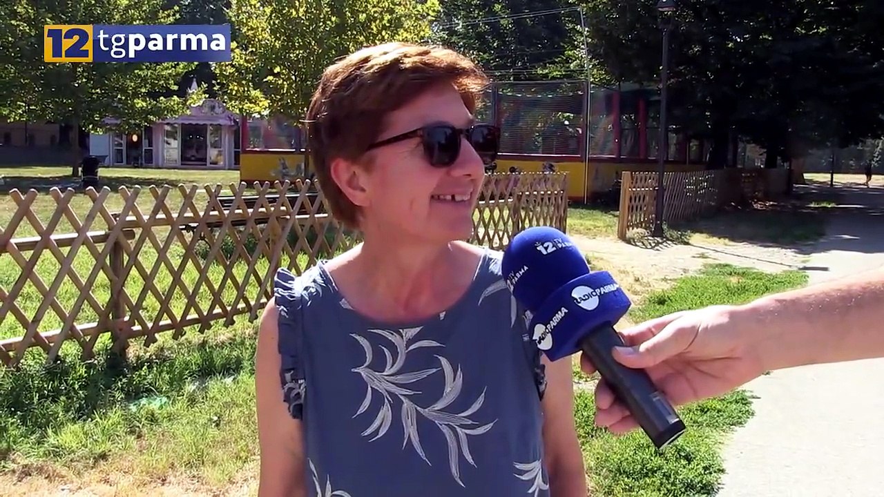CALDO ROVENTE, CHI È RIMASTO IN CITTÀ CERCA SOLLIEVO NEI PARCHI | CALDO ROVENTE, CHI È RIMASTO IN CITTÀ CERCA SOLLIEVO NEI PARCHI
