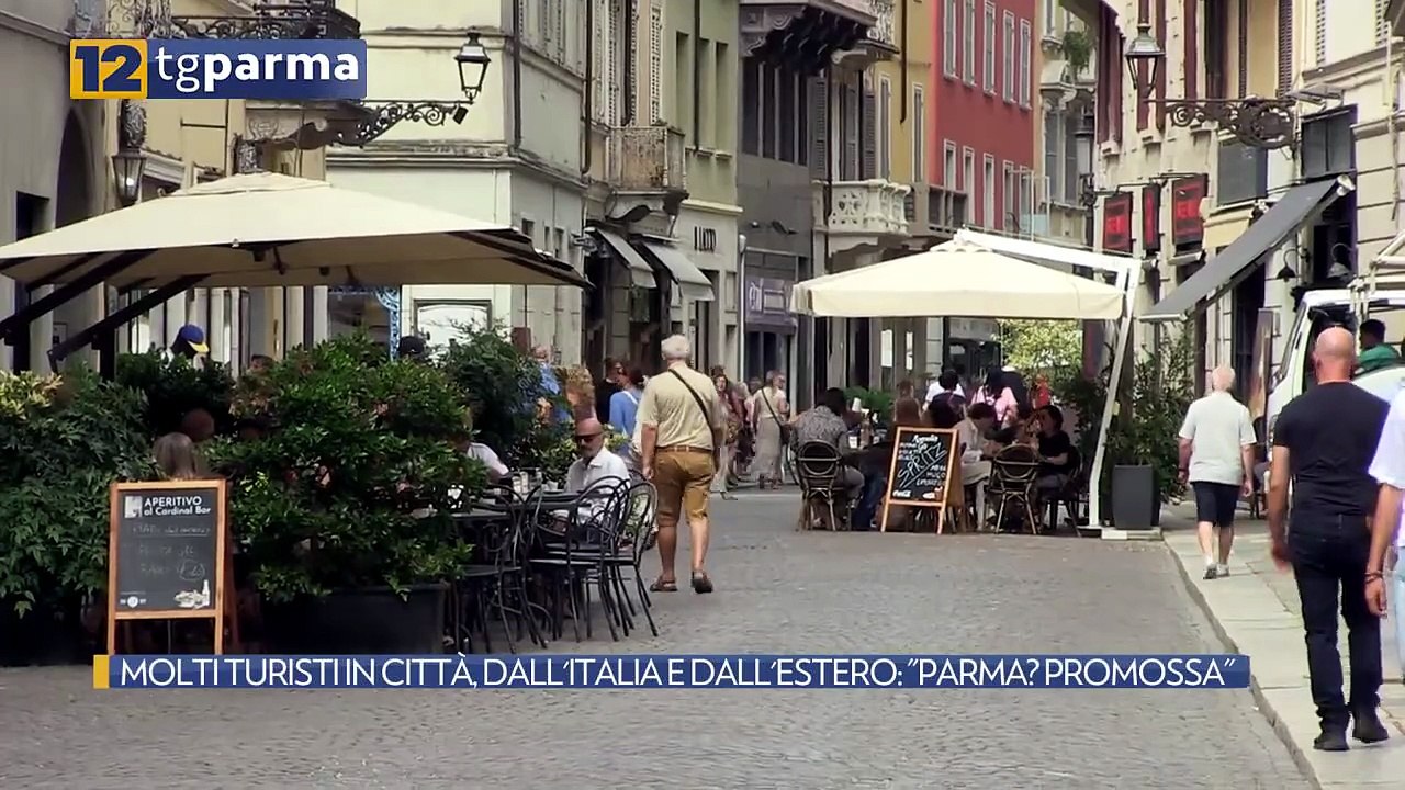 MOLTI TURISTI IN CITTÀ, DALL'ITALIA E DALL'ESTERO: "PARMA? PROMOSSA" | MOLTI TURISTI IN CITTÀ, DALL'ITALIA E DALL'ESTERO: "PARMA? PROMOSSA"
