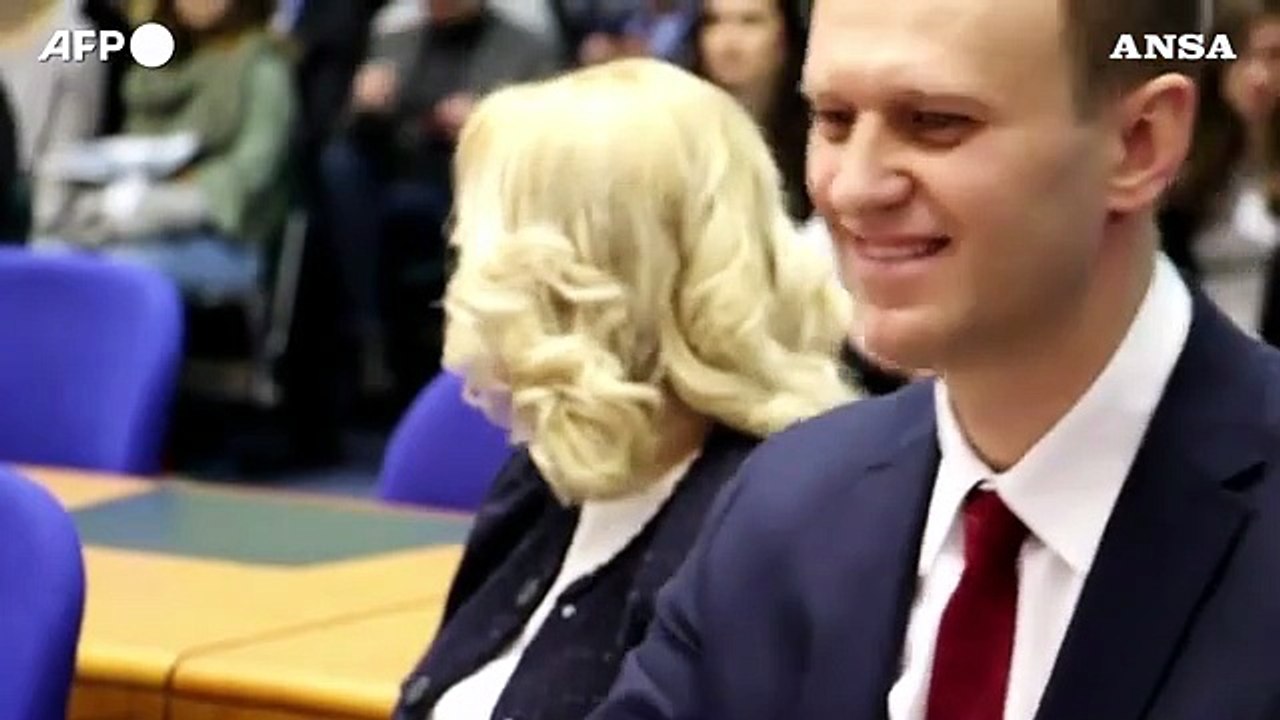 Navalny, sanzioni di Biden a Mosca dopo il rapporto degli 007: "Lo hanno avvelenato loro"