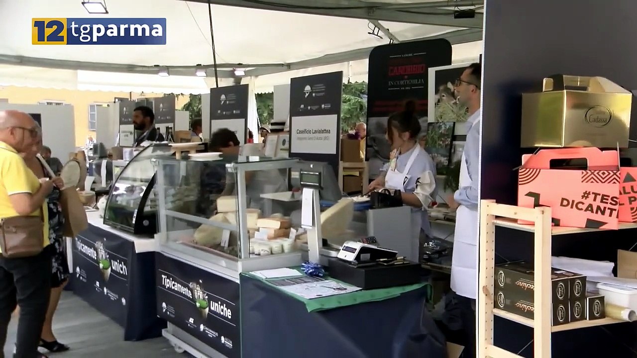 "TIPICAMENTE UNICHE", IN PIAZZA DELLA PACE LE BONTÀ DI PARMA, BERGAMO E ALBA | "TIPICAMENTE UNICHE", IN PIAZZA DELLA PACE LE BONTÀ DI PARMA, BERGAMO E ALBA