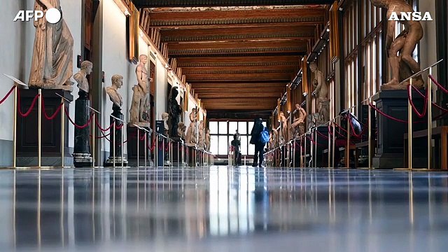 L'Italia in giallo , riaprono musei e ristoranti
