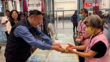 台中市副市長鄭照新前往慰問新市政服務中心受驚嚇同仁
