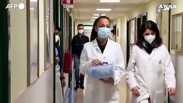 Via libera dall'Aifa per due anticorpi monoclonali, ma uso condizionato