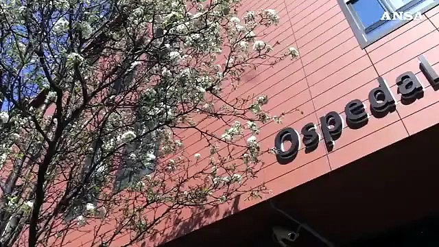 Milano, monsignor Delpini celebra la messa all'ospedale San Giuseppe