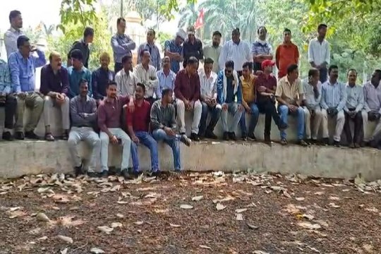 नायब तहसीलदार की पिटाई पर छत्तीसगढ़ के 536 तहसीलदार हड़ताल पर, कहा- विधायक को गिरफ्तार करो, देखें Video