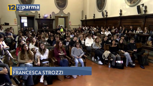 UNIVERSITÀ: PRESENTATO IL LIBRO DI LUCA SOMMI SULLA COSTITUZIONE | UNIVERSITÀ: PRESENTATO IL LIBRO DI LUCA SOMMI SULLA COSTITUZIONE