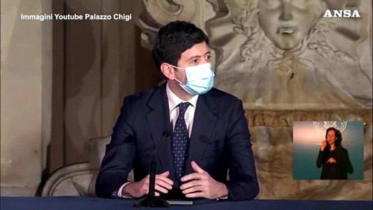 Covid, Speranza: "Ci sono segnali robusti di ripresa della curva"