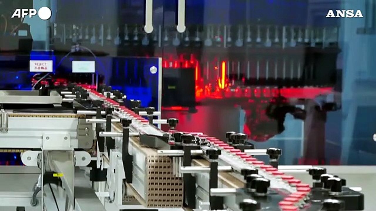 Russia, accordo per la produzione di 60 milioni dosi Sputnik in Cina