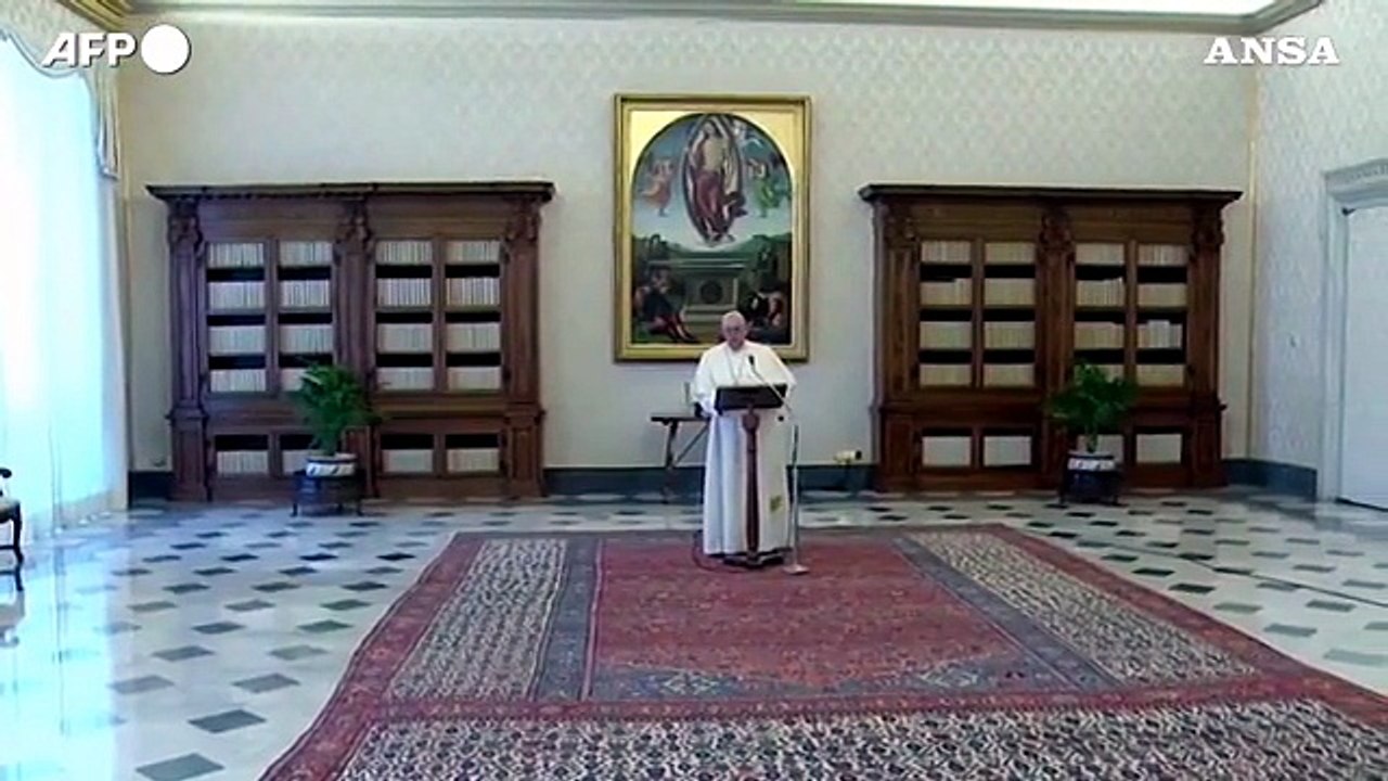 Papa Francesco, Regina Coeli del Lunedi' dell'Angelo: "Accogliete Gesu' nel cuore"