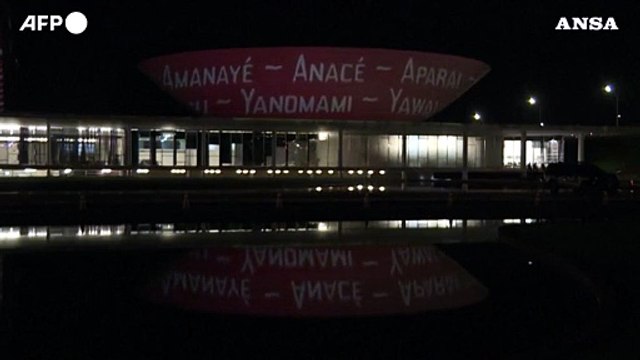 Il Brasile rende omaggio agli indigeni morti a causa del Covid
