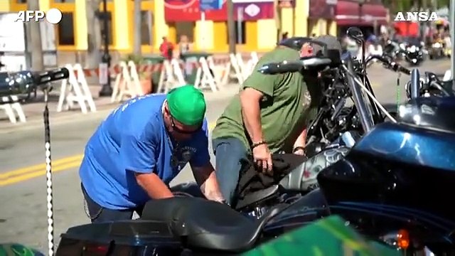 Florida, in migliaia al raduno dei motociclisti nonostante la pandemia