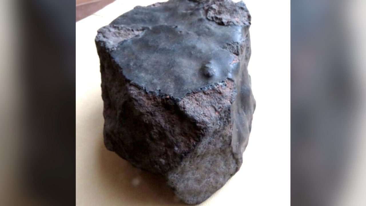 Earth-born meteorite's cosmic round trip returns to Earth