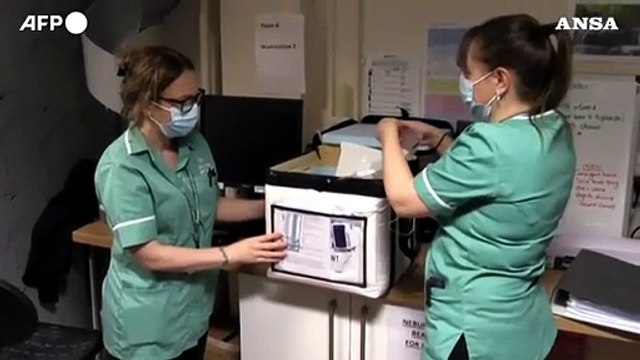 Regno Unito, continuano le vaccinazioni con le dosi di Moderna
