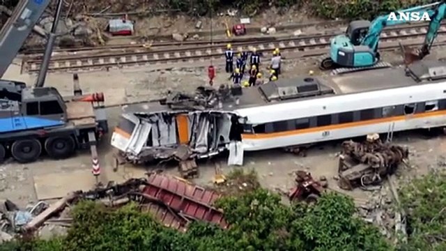 Taiwan, incidente ferroviario: soccorritori ancora al lavoro