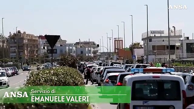 Covid, aria d'estate sul Lido di Ostia: spiagge prese d'assalto