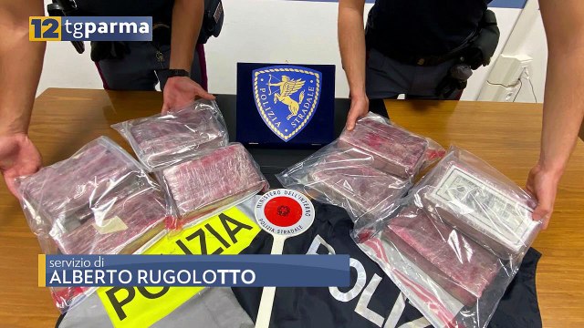 MAXI SEQUESTRO DI COCAINA LUNGO L'A1. ARRESTATO UN ALBANESE | MAXI SEQUESTRO DI COCAINA LUNGO L'A1. ARRESTATO UN ALBANESE