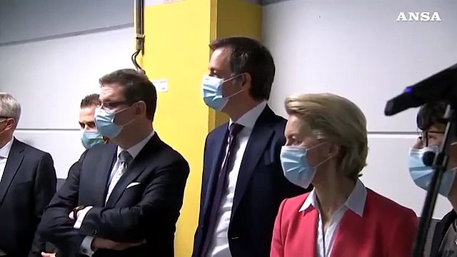 Covid, von der Leyen visita la fabbrica di vaccini Pfizer in Belgio
