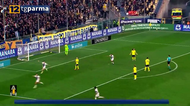 PARMA, BONNY CHIAMATO AGLI STRAORDINARI DOPO L'INFORTUNIO DI CHARPENTIER | PARMA, BONNY CHIAMATO AGLI STRAORDINARI DOPO L'INFORTUNIO DI CHARPENTIER