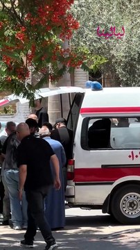 لحظة وصول أحمد حلمي ومنى زكي لأداء صلاة الجنازة على والدته