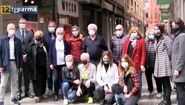 Luminarie verdiane installate in borgo Angelo Mazza